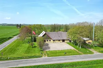 Landejendom på Vester Vase 1, Gudumholm, 9280 Storvorde