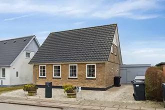 Villa på Hovedgaden 111, 7752 Snedsted