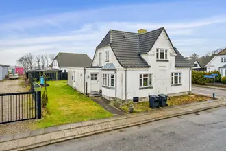 Villa på Hovedgaden 23, Poulstrup, 9760 Vrå