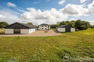 Landejendom på Stenneskærvej 7, 6200 Aabenraa
