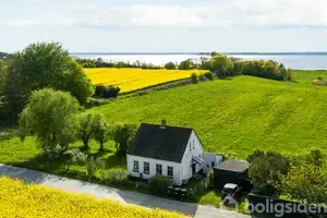Villa på Houvej 77, 5953 Tranekær