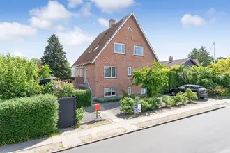 Villa på Emdrup Kærvej 14, 2400 København NV