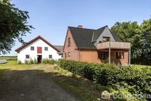 Landejendom på V Starengvej 616, 9700 Brønderslev