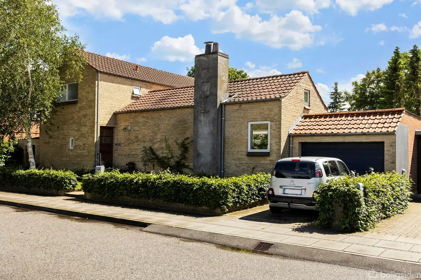 Yderst spændende arkitekttegnet villa i hjertet af Brønderslev
