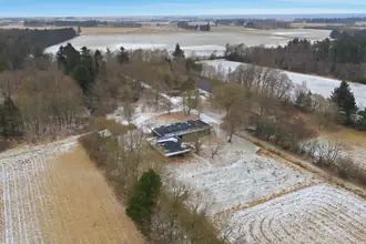 Landejendom på Skorkærvej 2, Staby, 6990 Ulfborg