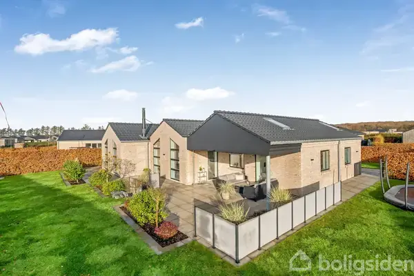 Villa på Troldhøj Alle 84, 6800 Varde