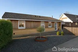 Villa på Tyttebærvej 1, 6753 Agerbæk
