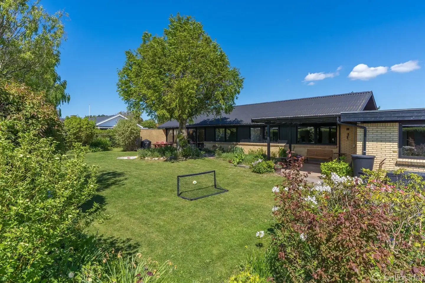 House, 133 m², land 837 m²