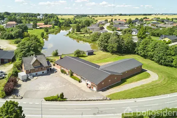 Villa på Højmarksvej 5, 8723 Løsning