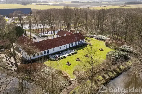 Landejendom på Fuglsigvej 161, 9800 Hjørring