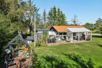 Fritidshus på Dyrehavevej 10, Mikkelmark, 9370 Hals