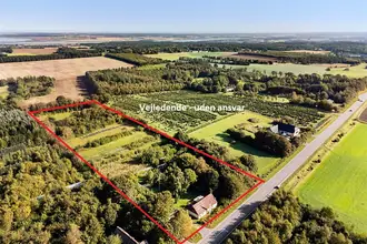 Landejendom på Grenåvej 239, Langkastrup, 8960 Randers SØ