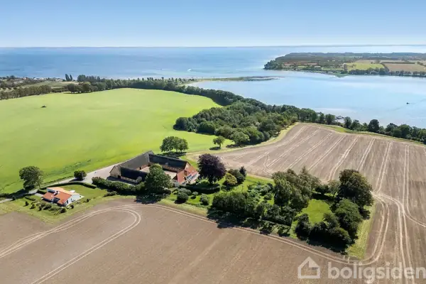 Landejendom på Skårup Tværvej 1, 5881 Skårup Fyn