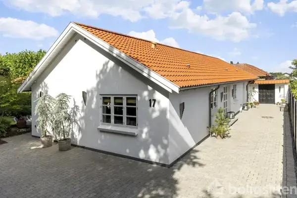Villa på Dalumgårds Allé 17, 5250 Odense SV
