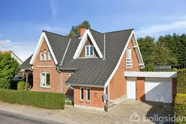 Villa på Gl Kattrupvej 67, 8732 Hovedgård