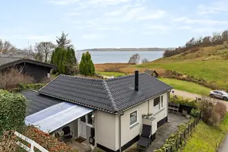 Fritidshus på Strandvejen 46, Hjarbæk, 8831 Løgstrup