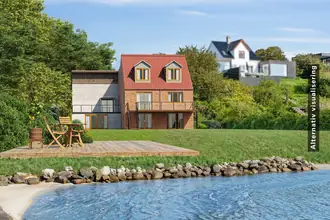 Villa på Strandvejen 2, 7120 Vejle Øst