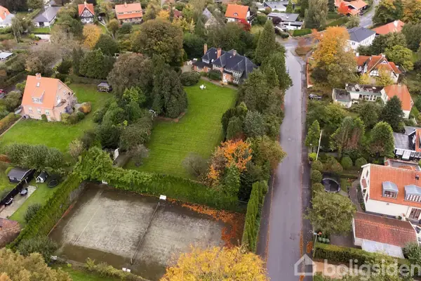 Villa på Knudsvej 8, 2960 Rungsted Kyst