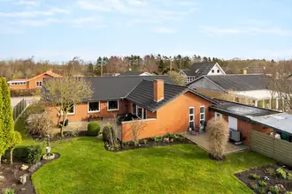 Villa på Skolevej 23, Bur, 7570 Vemb