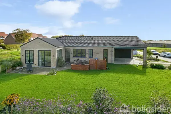 Villa på Østergårdsparken 24, 6705 Esbjerg Ø