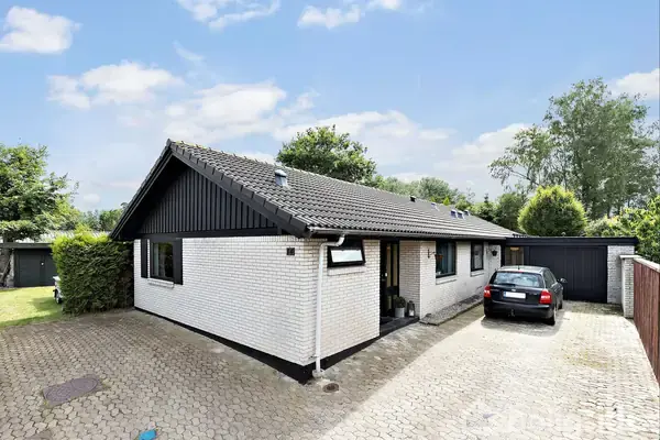 Villa på Hundestedgårdsvej 14, 3390 Hundested