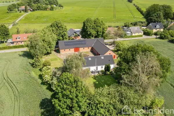 Landejendom på Langelinie 68, 8471 Sabro