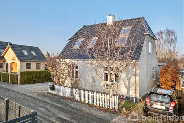 Villa på Jernbanevej 8, 3320 Skævinge