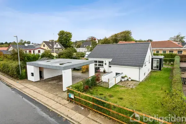 Villa på Schmidtsvej 16, 9240 Nibe