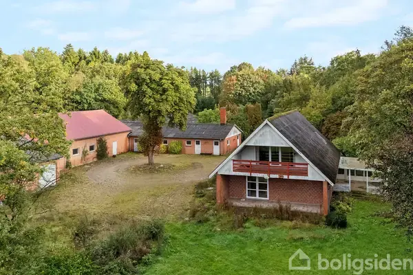 Landejendom på Sebstrupvej 11, 7800 Skive