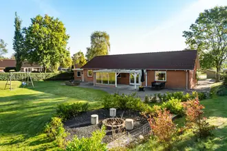 Villa på Ribesvej 6, 7550 Sørvad