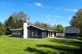 Fritidshus på Vildrosevej 6, Vesteregnen, 5932 Humble