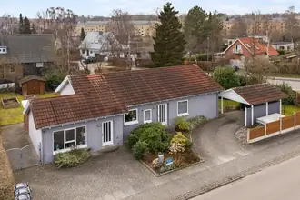 Villa på Solsikkevej 2, 8240 Risskov