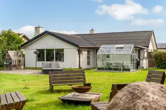 Villa på Bøgebakkevej 1, Alsønderup, 3400 Hillerød