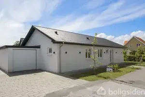 Villa på Tværgade 8, 9370 Hals
