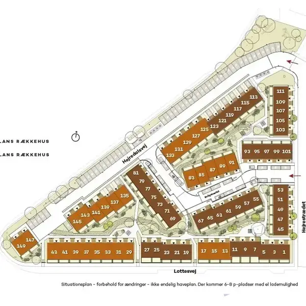 Plantegning viser rækkehusområder markeret i brunt og orange, inddelt i to- og tre-plans huse langs gaderne Høje Taastrup Vej og Lottevej. Numre viser husenes placering. Tekst: "Situationsplan - forbehold for ændringer - ikke endelig haveplan. Der kommer 6-8 P-pladser med el-lademulighed."