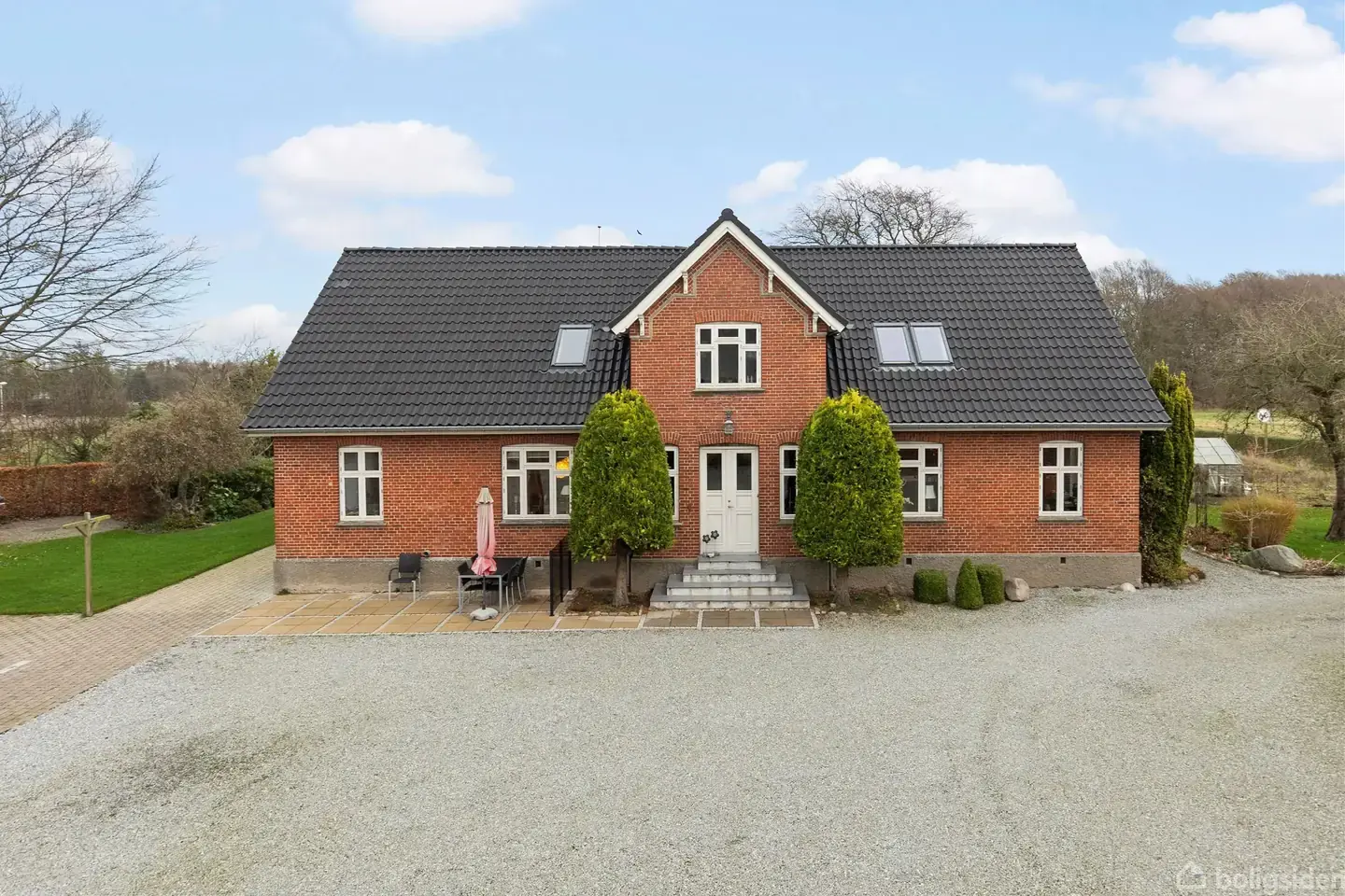 SUPER LÆKKER LANDEJENDOM PÅ ATTRAKTIV ADRESSE