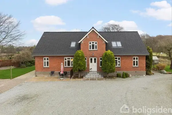 Landejendom på Tebbestrupvej 124, 8940 Randers SV