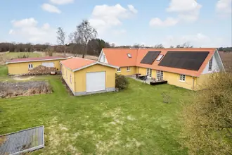 Villa på Holtevej 25, Holte, 5620 Glamsbjerg