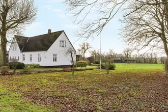 Landejendom på Tjærebyvej 222, 4030 Tune