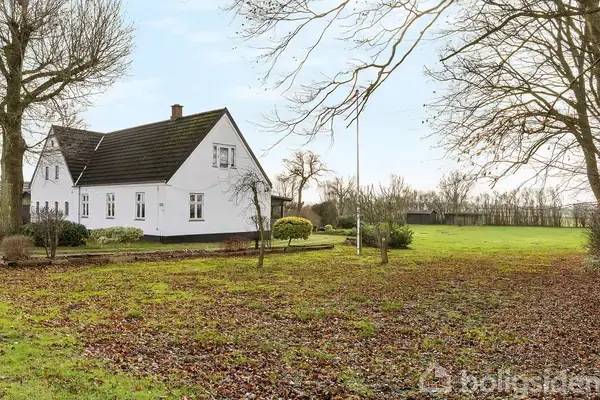 Landejendom på Tjærebyvej 222, 4030 Tune