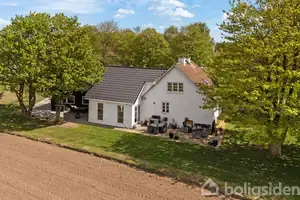 Villa på Gl Kattrupvej 25, 8732 Hovedgård