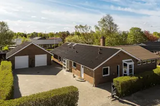 Villa på Emil Reesens Vej 64, 7500 Holstebro