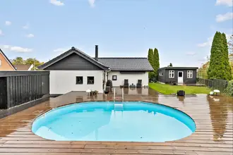 Villa på Tirsvej 2, Bolbro, 5200 Odense V
