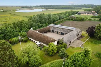 Landejendom på Helnæs Byvej 71, Helnæs, 5631 Ebberup