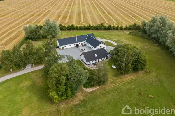 Landejendom på Solholtvej 13, 9352 Dybvad