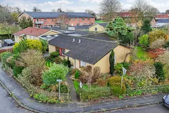 Villa på Bøgevej 1, 8723 Løsning