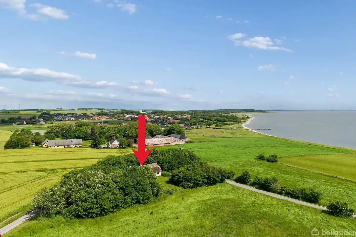 Mulighed for nybyggeri - skøn udsigt over Limfjorden - 200 meter fra vandkanten