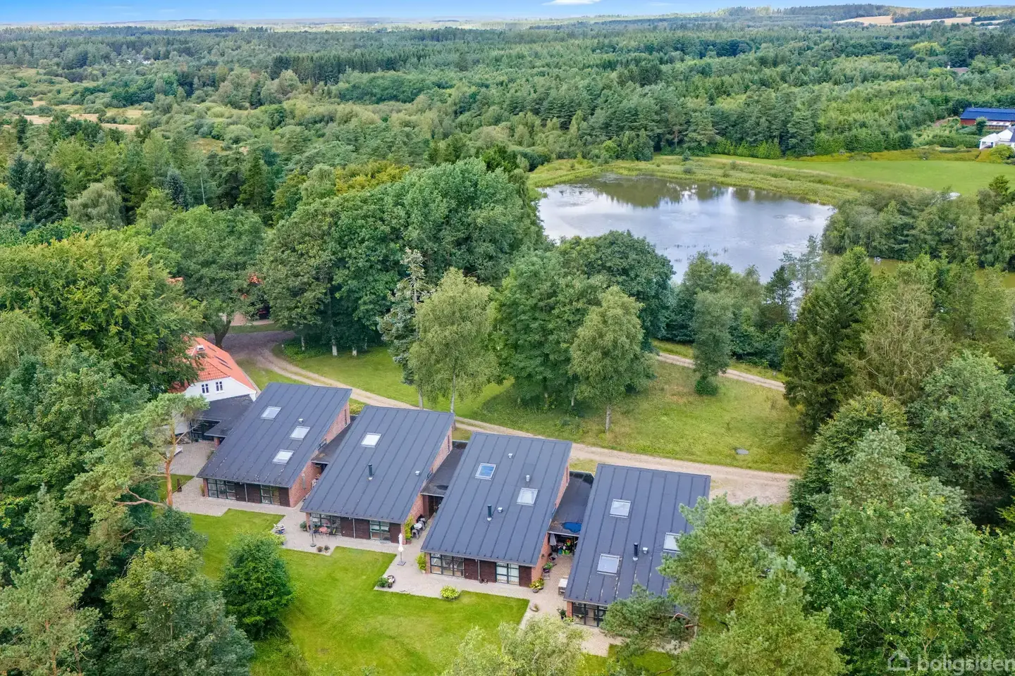 Landejendom på Frihedevej 13, 7330 Brande