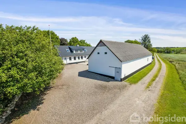 Landejendom på Ullitshøjvej 83, 9640 Farsø