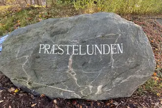 Helårsgrund på Præstelunden 8, 9220 Aalborg Øst